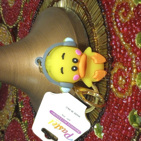 Pastel Collection Accessories - 🍑Duck with Headphones Charm/Keychain